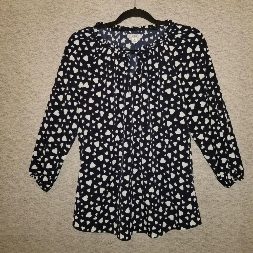 Croft & Barrow Womens Medium Blouse Navy Blue Hearts Keyhole Tie Neck Accent